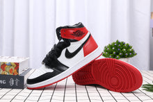 Load image into Gallery viewer, Nike Air Jordan 1OG Bred